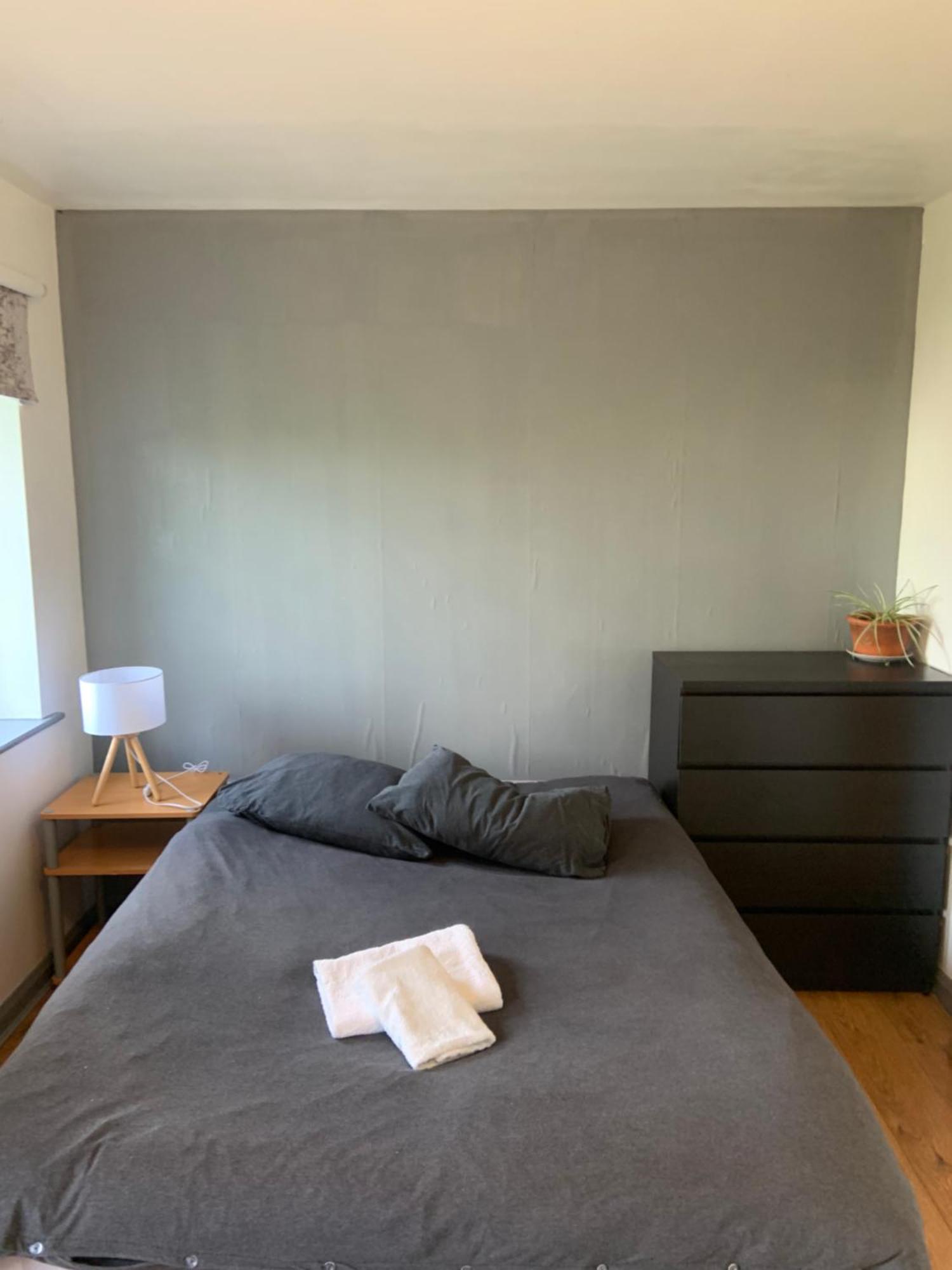 Well-Equipped 4 Bedroom House Close To City Centre Leeds  Esterno foto