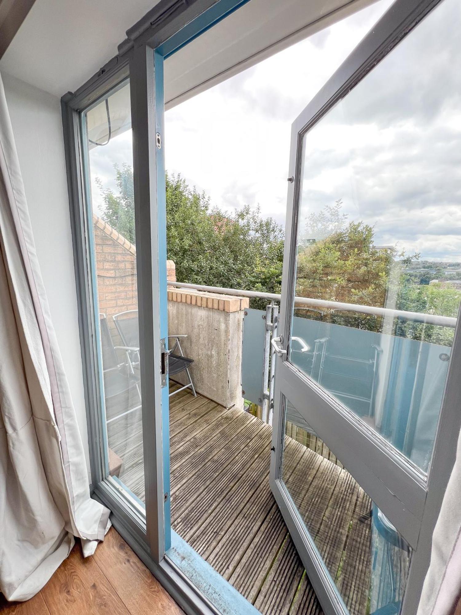 Well-Equipped 4 Bedroom House Close To City Centre Leeds  Esterno foto